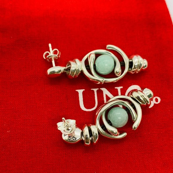 UNO de 50 PLANETS EARRINGS-a unique dual moon design with a central amazonite - Picture 6 of 10